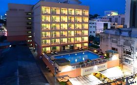 Eastiny Plaza Hotel